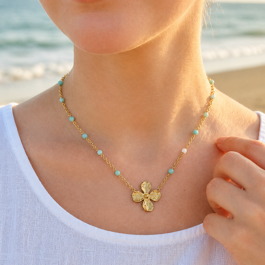 Collier – Fleur perlée